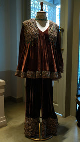 The jaama zardoz velvet Jodha