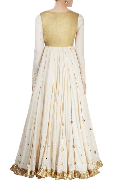 Off White Embroidered Anarkali Kurta Set Priyanka Singh Off White Embroidered Anarkali Kurta Set Priyanka Singh