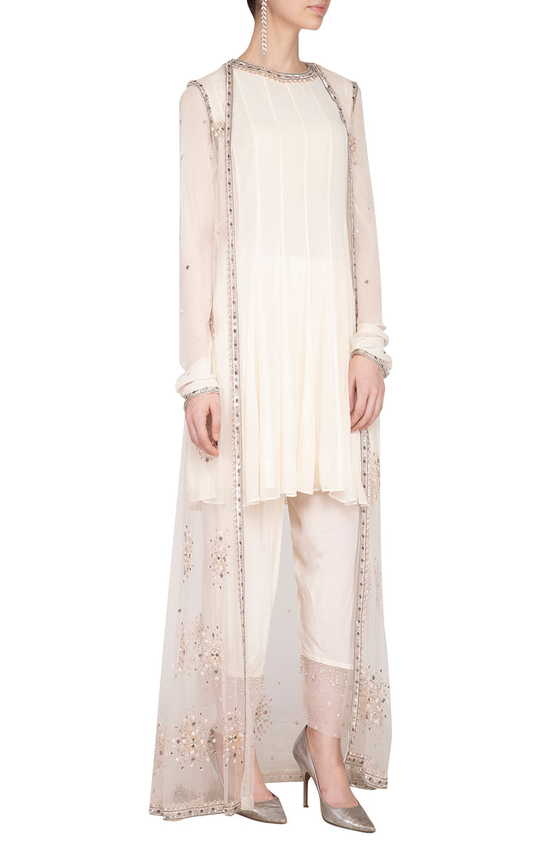 Off White Kurta With Pants & Embroidered Cape